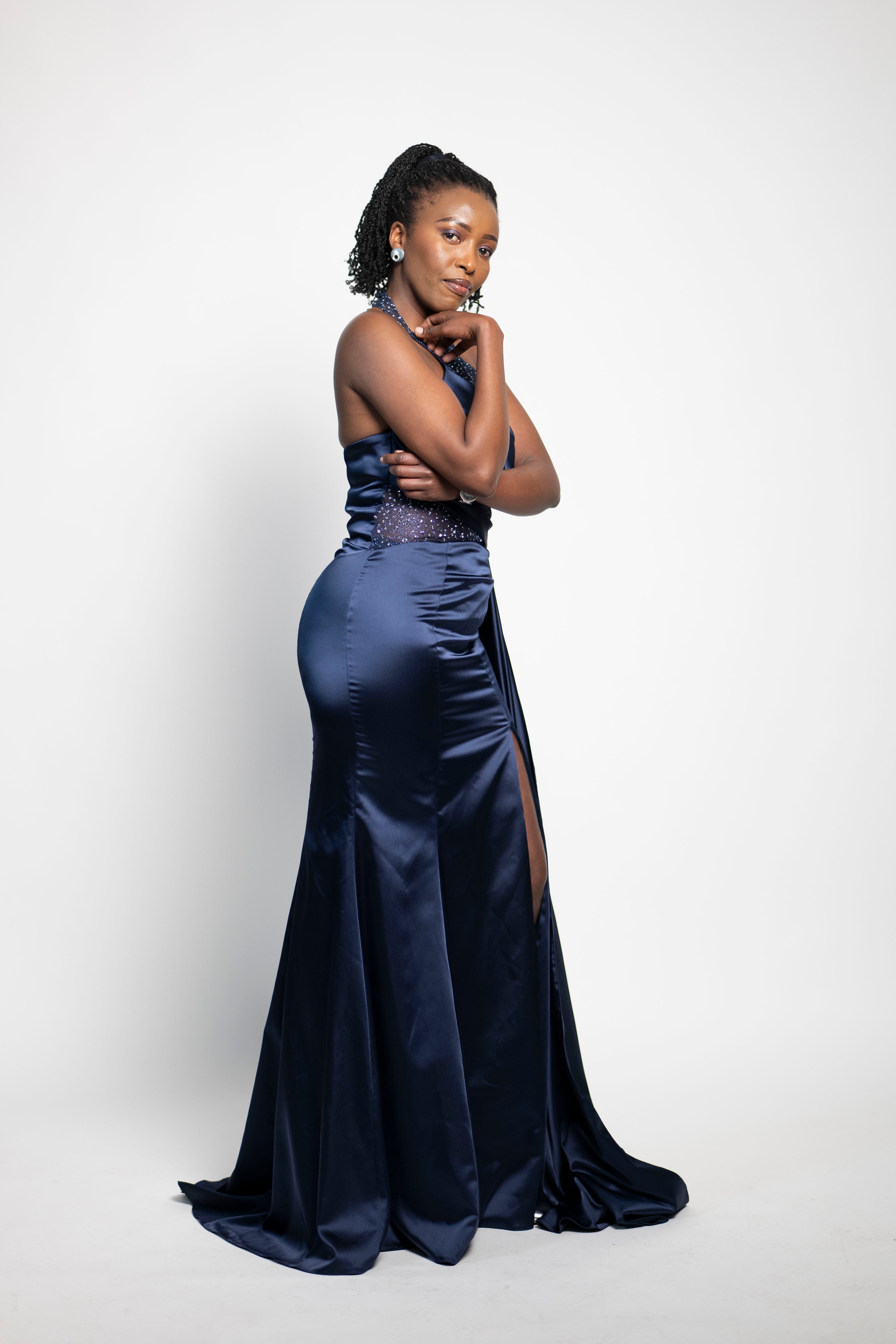 Robe longue satin bleu nuit