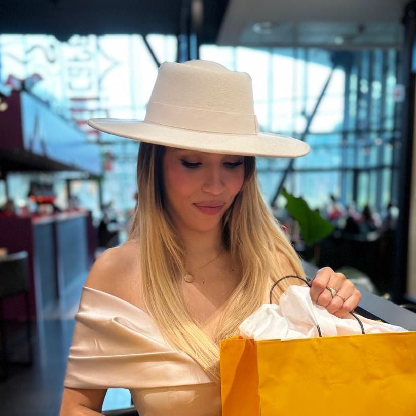 Chapeau Ivoire intemporelle